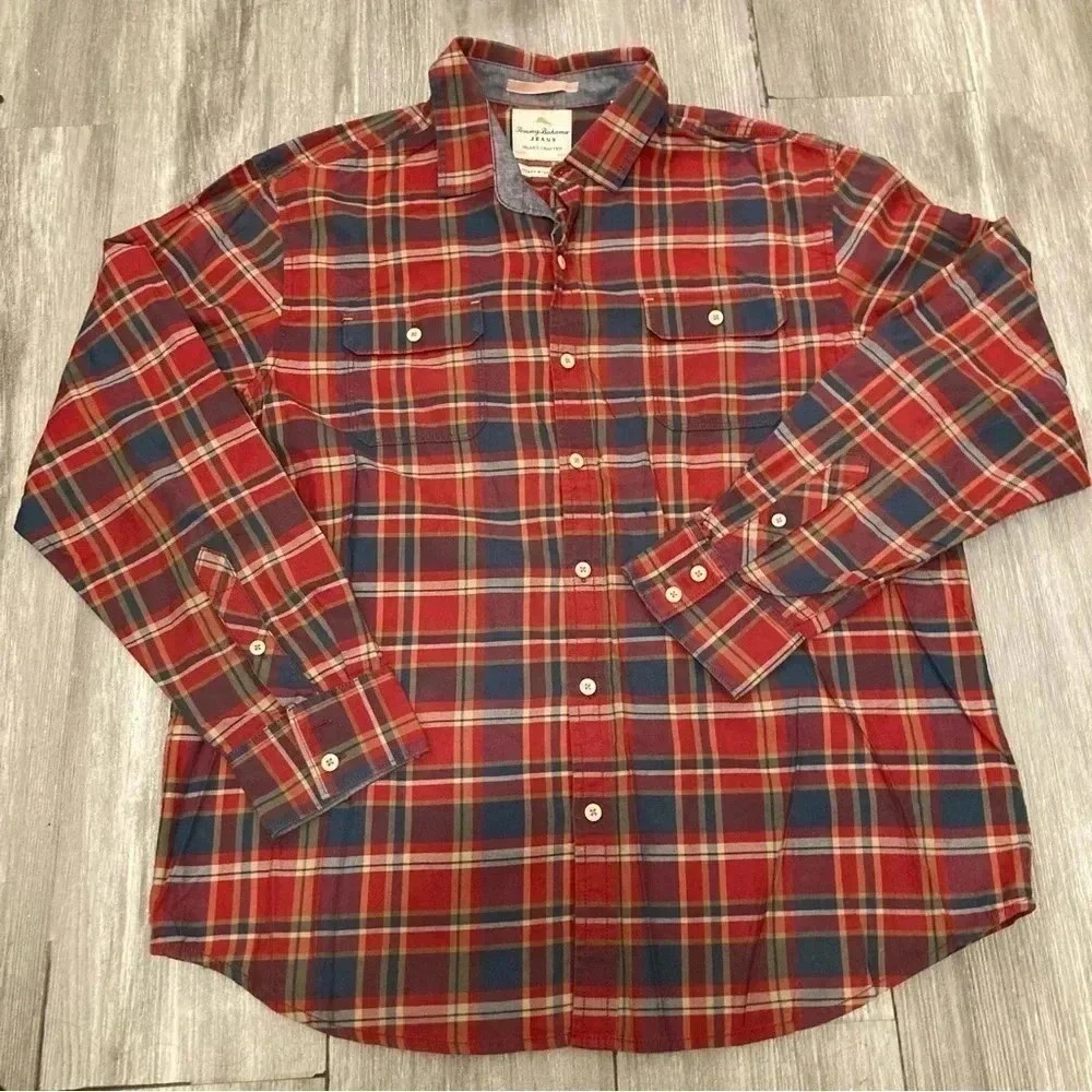 Tommy Bahama Men’s Long Sleeve Size L Red Plaid Long Sleeve Button Down